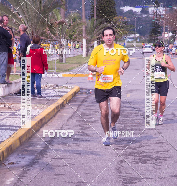 Buy your photos of the eventMeia Maratona Internacional de Peru�be on Fotop