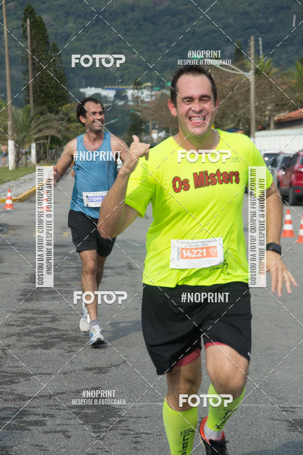 Buy your photos of the eventMeia Maratona Internacional de Peru�be on Fotop