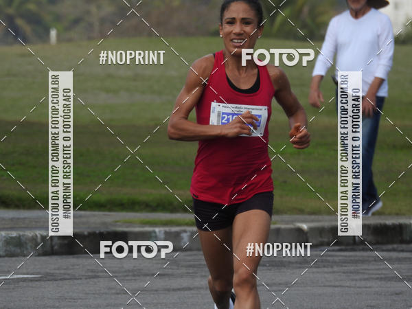 Buy your photos of the eventMeia Maratona Internacional de Peru�be on Fotop