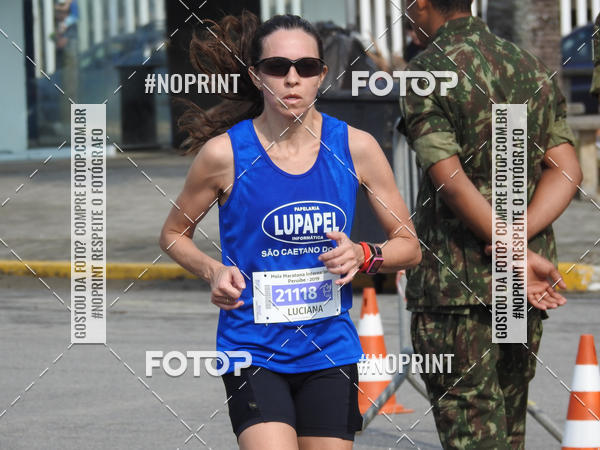 Buy your photos of the eventMeia Maratona Internacional de Peru�be on Fotop