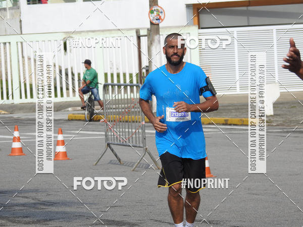 Buy your photos of the eventMeia Maratona Internacional de Peru�be on Fotop