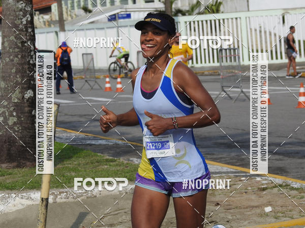 Buy your photos of the eventMeia Maratona Internacional de Peru�be on Fotop