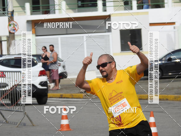 Buy your photos of the eventMeia Maratona Internacional de Peru�be on Fotop