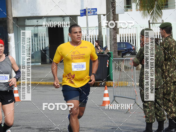 Buy your photos of the eventMeia Maratona Internacional de Peru�be on Fotop