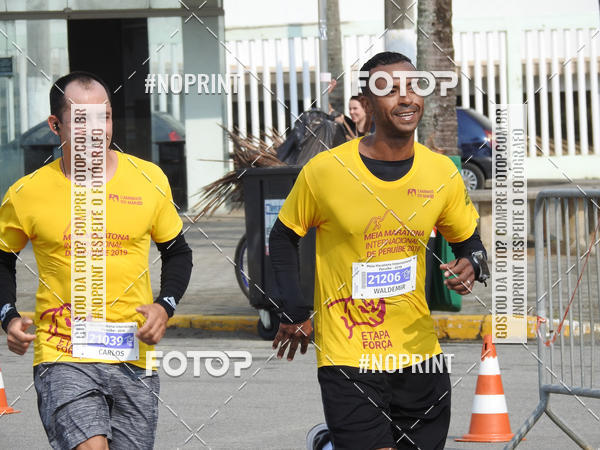 Buy your photos of the eventMeia Maratona Internacional de Peru�be on Fotop