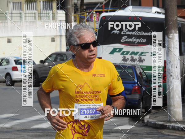 Buy your photos of the eventMeia Maratona Internacional de Peru�be on Fotop