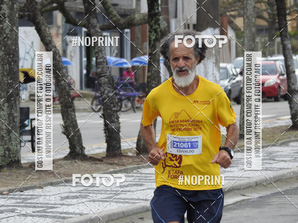 Buy your photos of the eventMeia Maratona Internacional de Peru�be on Fotop