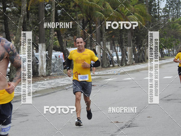 Buy your photos of the eventMeia Maratona Internacional de Peru�be on Fotop