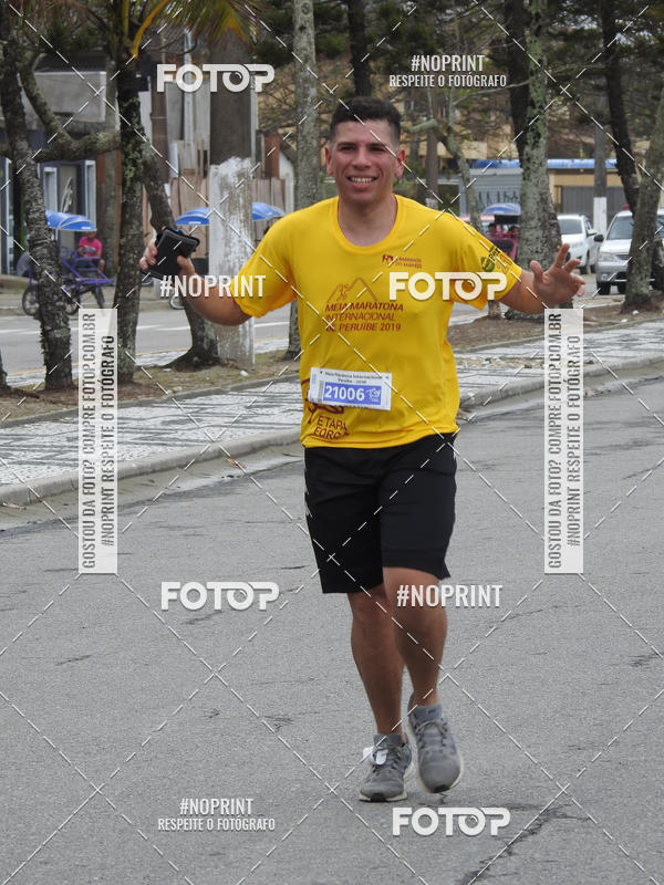 Buy your photos of the eventMeia Maratona Internacional de Peru�be on Fotop