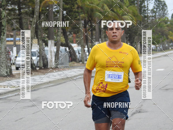 Buy your photos of the eventMeia Maratona Internacional de Peru�be on Fotop