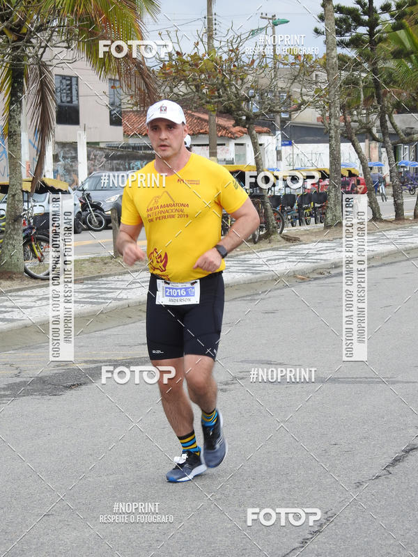 Buy your photos of the eventMeia Maratona Internacional de Peru�be on Fotop