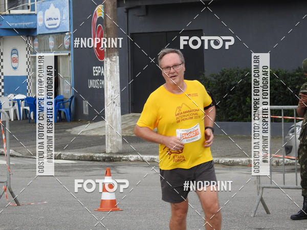 Buy your photos of the eventMeia Maratona Internacional de Peru�be on Fotop