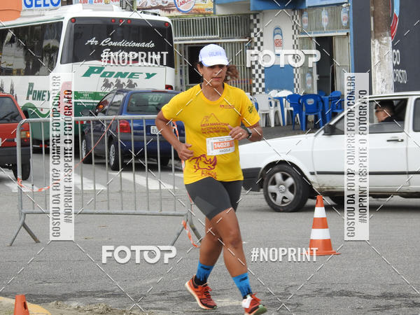 Buy your photos of the eventMeia Maratona Internacional de Peru�be on Fotop