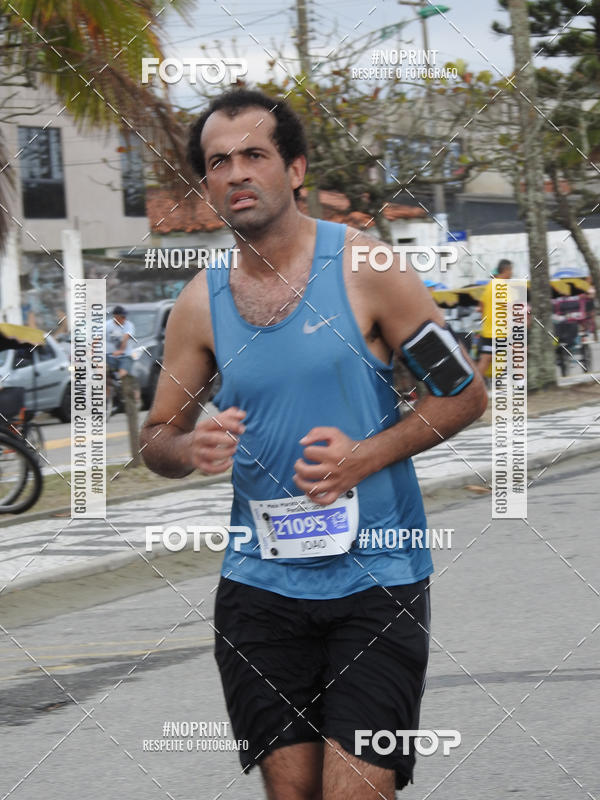 Buy your photos of the eventMeia Maratona Internacional de Peru�be on Fotop