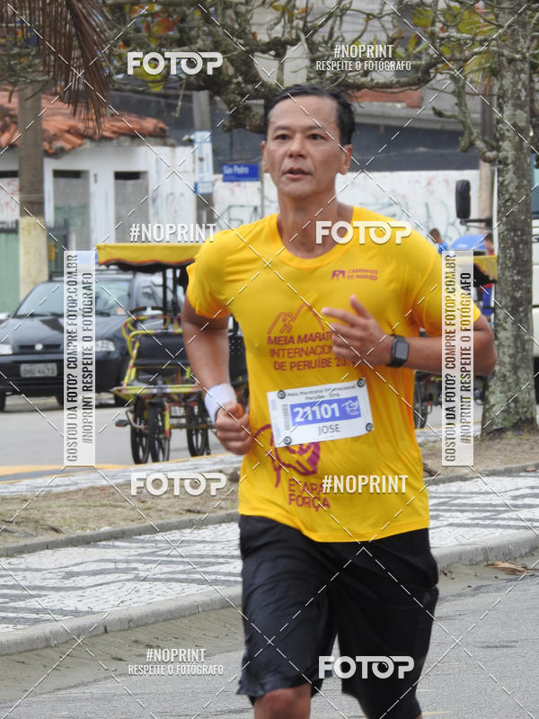 Buy your photos of the eventMeia Maratona Internacional de Peru�be on Fotop