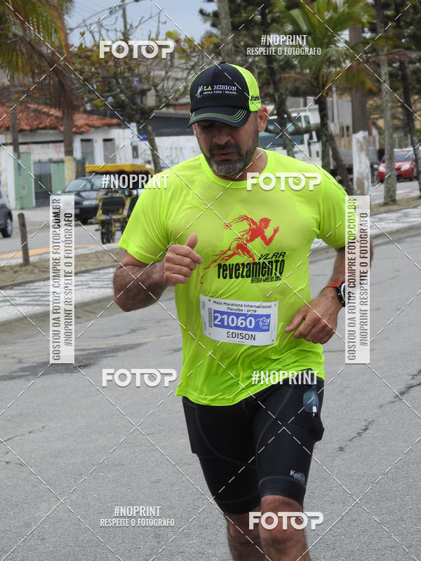 Buy your photos of the eventMeia Maratona Internacional de Peru�be on Fotop
