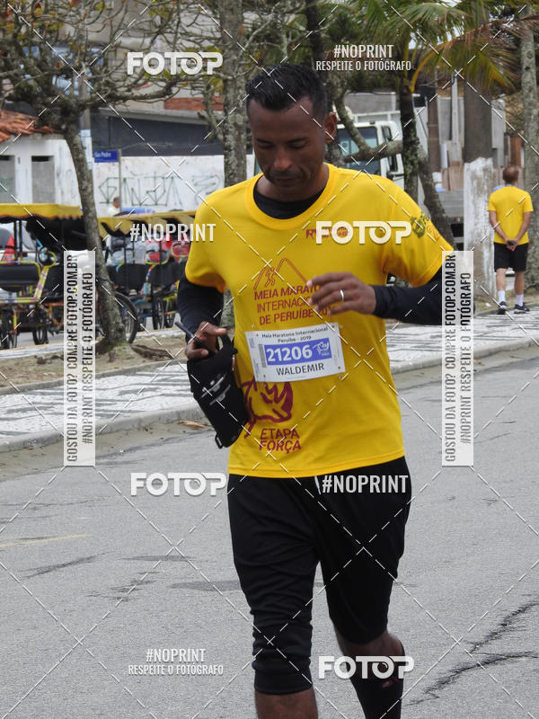 Buy your photos of the eventMeia Maratona Internacional de Peru�be on Fotop