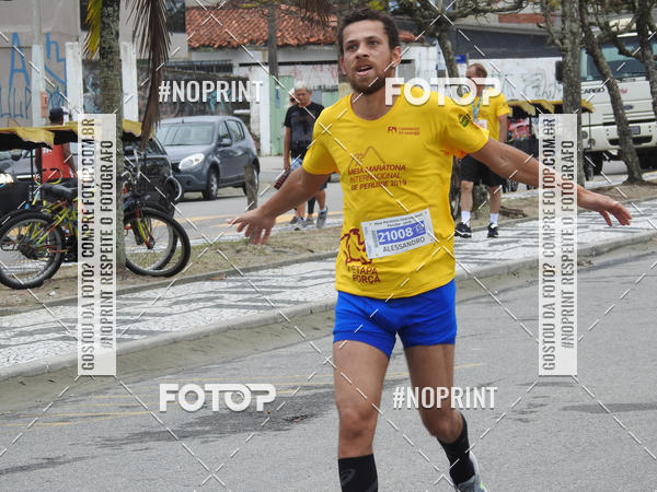 Buy your photos of the eventMeia Maratona Internacional de Peru�be on Fotop
