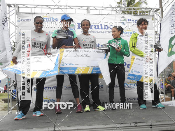 Buy your photos of the eventMeia Maratona Internacional de Peru�be on Fotop