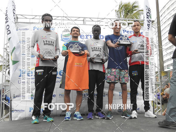 Buy your photos of the eventMeia Maratona Internacional de Peru�be on Fotop