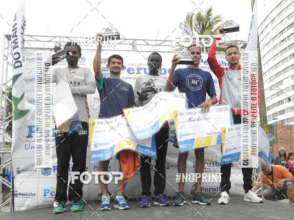 Buy your photos of the eventMeia Maratona Internacional de Peru�be on Fotop