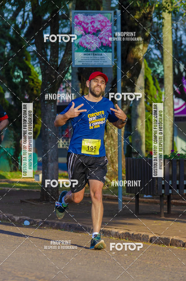 Buy your photos of the eventIII Circuito de Corrida de Rua - Cidade das Flores - 3 ETAPA on Fotop