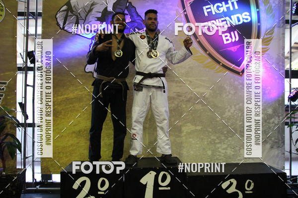 Compre suas fotos do eventofight friends no Fotop