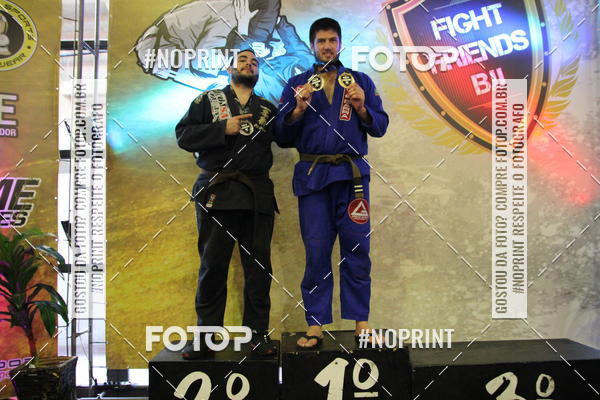 Compre suas fotos do eventofight friends no Fotop