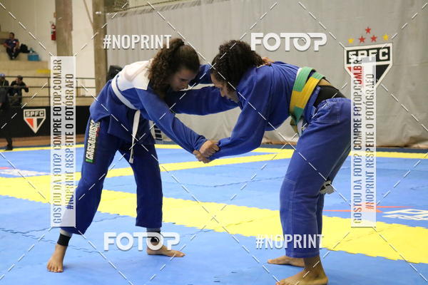 Buy your photos of the eventfight friends on Fotop