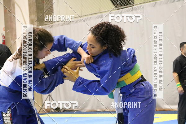 Buy your photos of the eventfight friends on Fotop