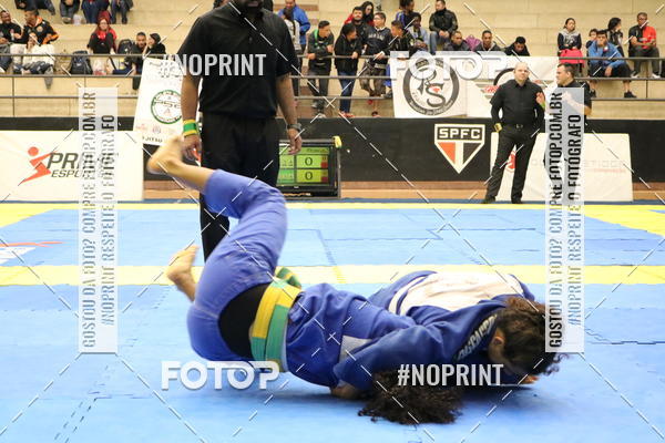 Buy your photos of the eventfight friends on Fotop