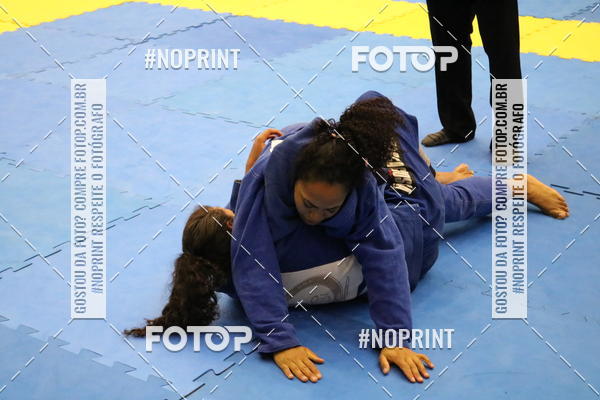 Buy your photos of the eventfight friends on Fotop