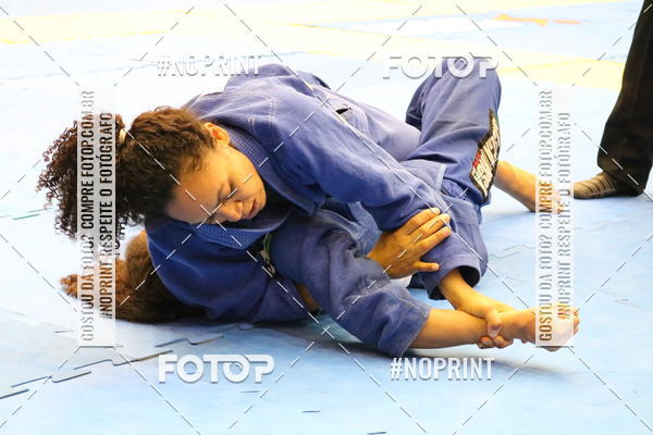 Buy your photos of the eventfight friends on Fotop