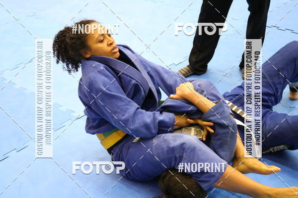 Buy your photos of the eventfight friends on Fotop