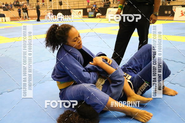 Buy your photos of the eventfight friends on Fotop