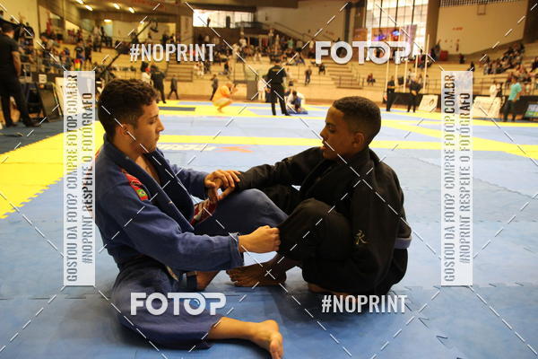 Achetez vos photos de l'vnementfight friends sur Fotop