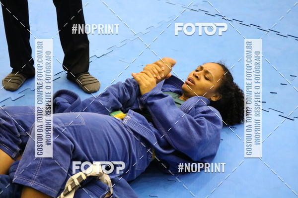 Buy your photos of the eventfight friends on Fotop