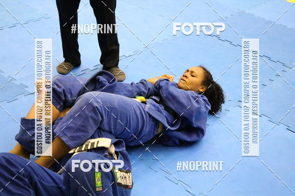 Buy your photos of the eventfight friends on Fotop