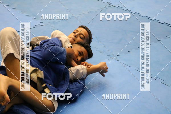 Buy your photos of the eventfight friends on Fotop