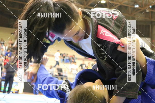 Buy your photos of the eventfight friends on Fotop