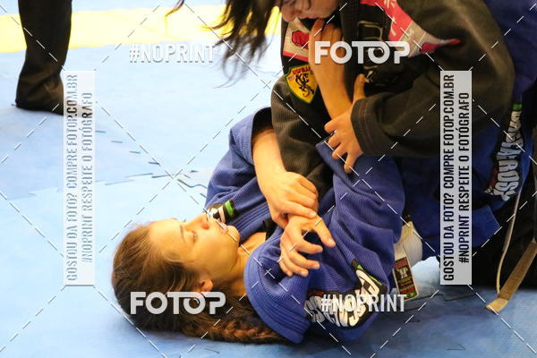 Buy your photos of the eventfight friends on Fotop