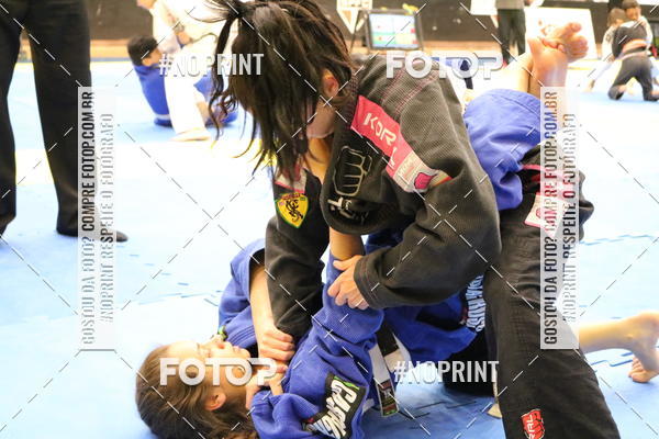 Buy your photos of the eventfight friends on Fotop