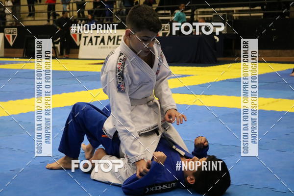 Buy your photos of the eventfight friends on Fotop