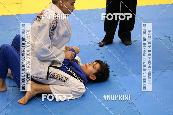 Buy your photos of the eventfight friends on Fotop