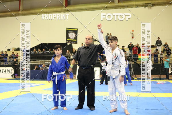 Buy your photos of the eventfight friends on Fotop