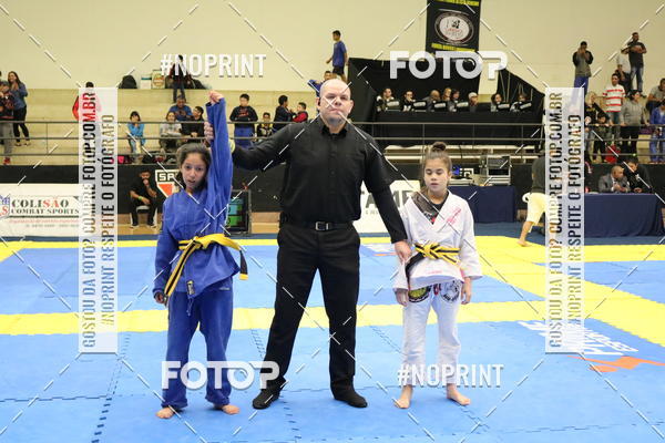 Buy your photos of the eventfight friends on Fotop