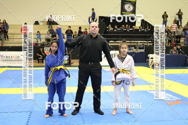 Buy your photos of the eventfight friends on Fotop