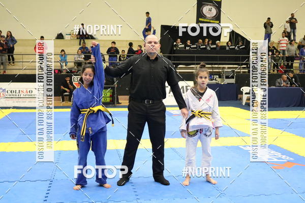 Buy your photos of the eventfight friends on Fotop