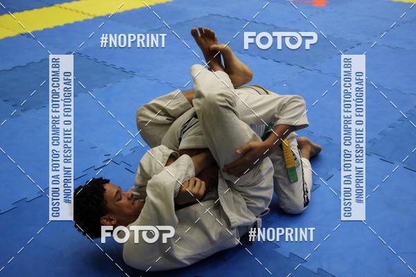 Achetez vos photos de l'vnementfight friends sur Fotop