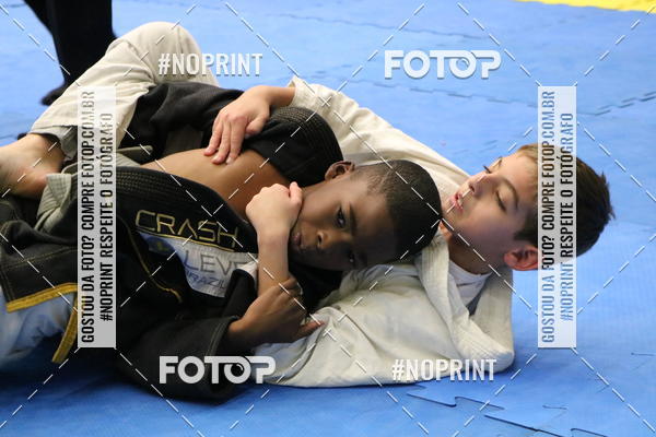 Buy your photos of the eventfight friends on Fotop